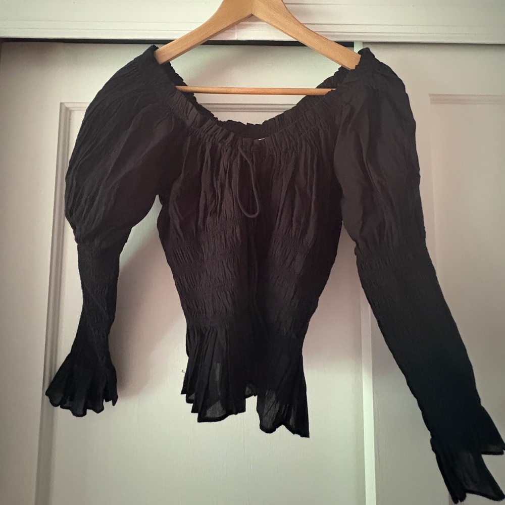 Doen black cotton top